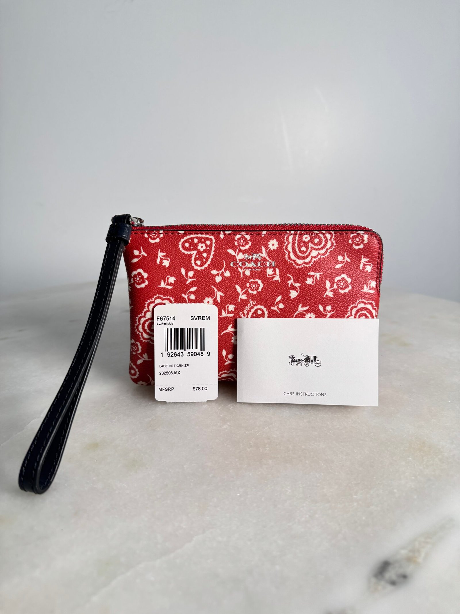 Coach Lace Heart Corner Zip Wristlet in Red Multi – F67514 - Image 4