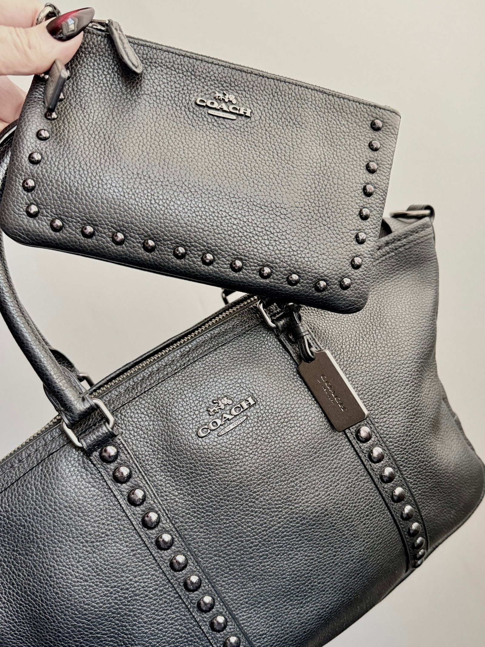 Coach Central Satchel 36306 + Lacquer Rivet Wristlet 12065 – Black Set - Image 2